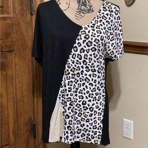 Leopard color black, short sleeve top size extra-large